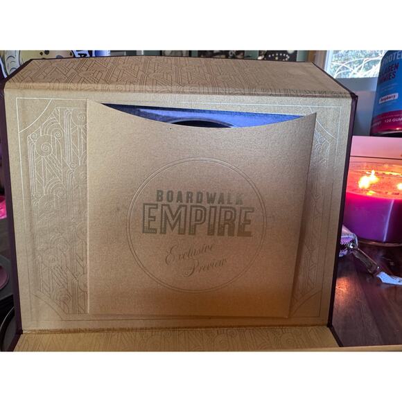 BOARDWALK EMPIRE COLLECTORS EDITION SHOT GLASSES AND DVD - Picture 6 of 13